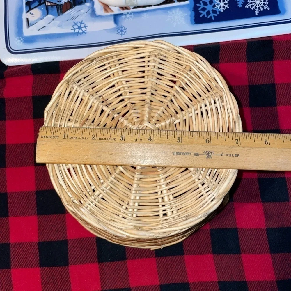 Vintage Round 9” Circumference wicker Basket
